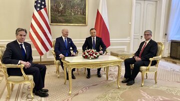 Joe Biden i Andrzej Duda (w środku)