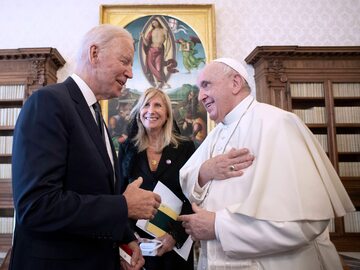 Joe Biden i papież Franciszek podczas wizyty prezydenta USA w Watykanie w październiku 2020 r.