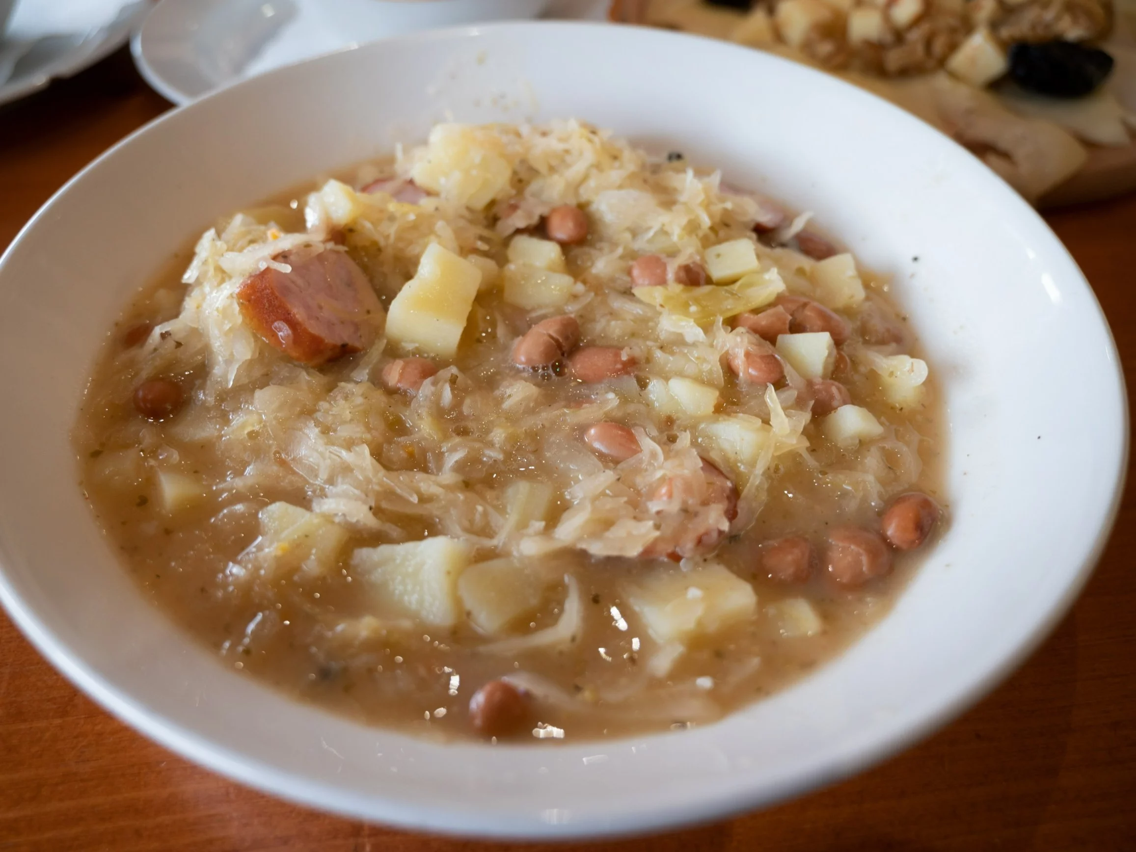 Włoska zupa z kiszonej kapusty