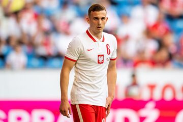 Kacper Kozłowski w meczu Polski z Islandią