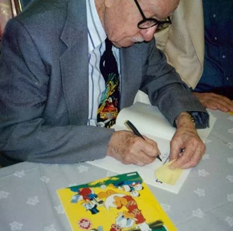 Carl Barks, jeden z najbardziej znanych rysowników Disneya ( By User Janke on en.wikipedia [CC-BY-SA-2.5 (http://creativecommons.org/licenses/by-sa/2.5) or CC-BY-SA-2.5 (http://creativecommons.org/licenses/by-sa/2.5)], via Wikimedia Commons)