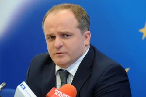 - Od początku przekonywałem, że to nie jest zła idea - komentuje decyzję o pochówku Lecha Kaczyńskiego na Wawelu prezes PJN Paweł Kowal (fot. PAP/Grzegorz Jakubowski)