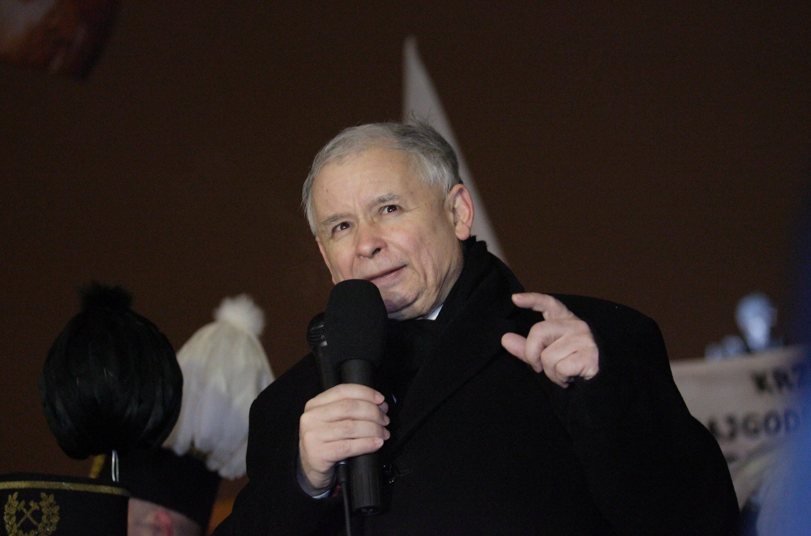 Prezes PiS Jarosław Kaczyński podczas miesięcznicy 10 marca 2016 roku