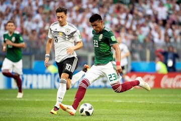 Kadr z meczu Niemcy - Meksyk