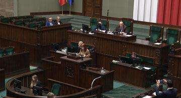 Kadr z posiedzenia Sejmu (9 lutego)