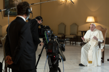 Kadr z serialu dokumentalnego na podstawie książki papieża Franciszka