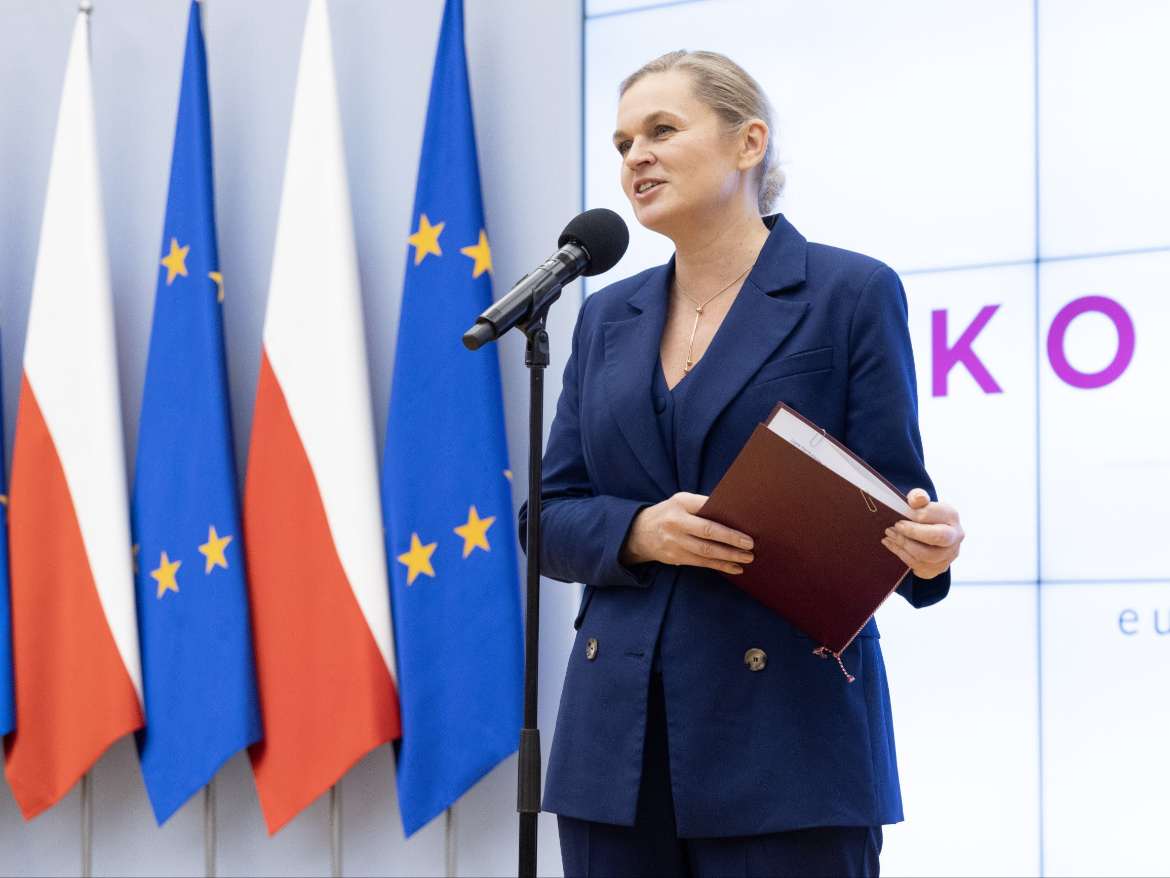 Nawroccy wypisali syna z nowego przedmiotu. Szefowa MEN zwróciła się bezpośrednio do prezydenta