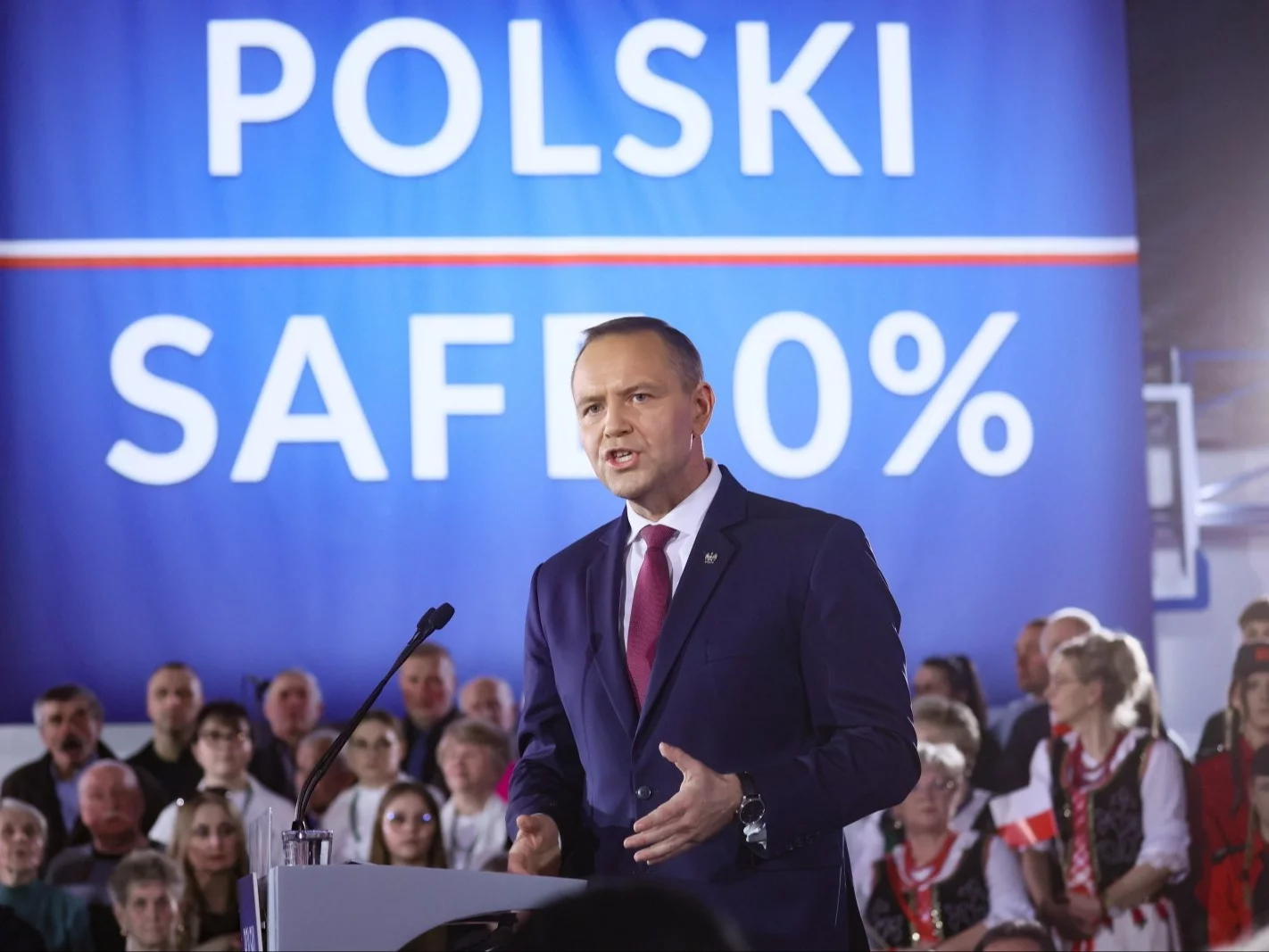 Burza po decyzji Nawrockiego! Nowy sondaż pokazuje, co myślą Polacy