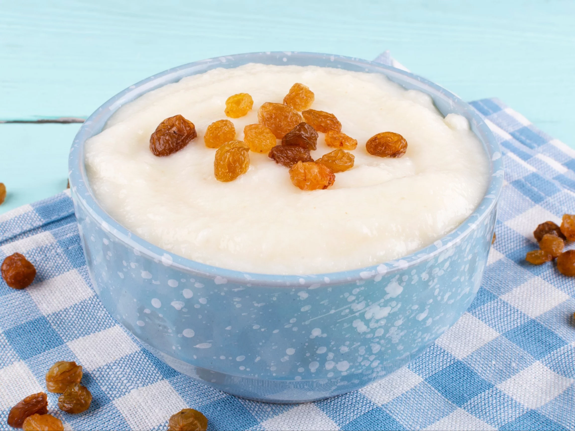 Kaszka manna z rodzynkami