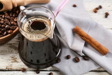 Kawa z cynamonem i imbirem