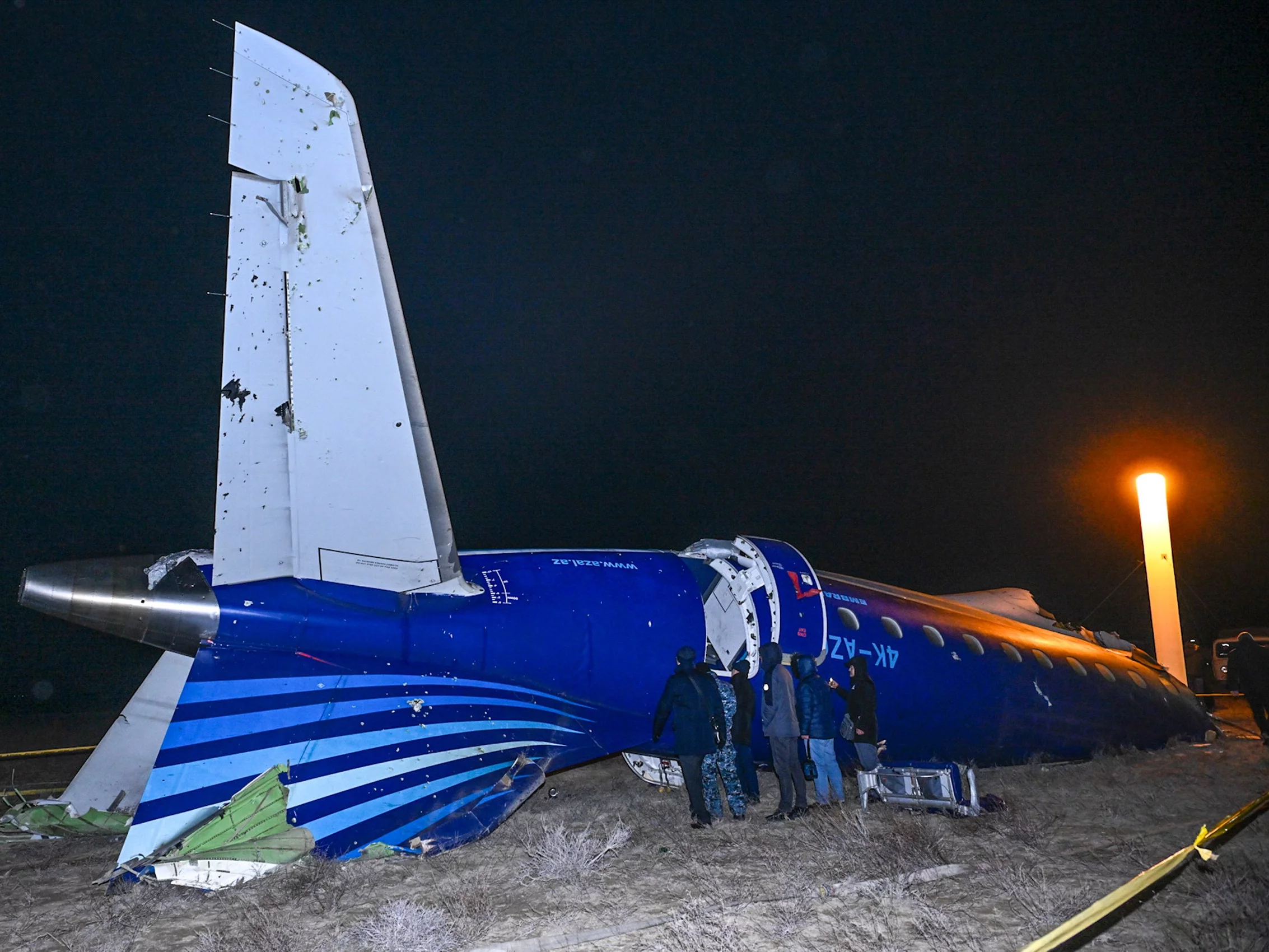 Embraer ERJ-190AR na miejscu katastrofy, pod Aktau