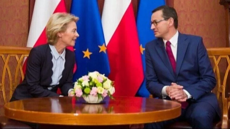 Ursula von der Leyen i Mateusz Morawiecki w 2019 r.