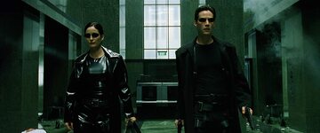 Keanu Reeves i Carrie-Anne Moss w filmie „Matrix” (1999)