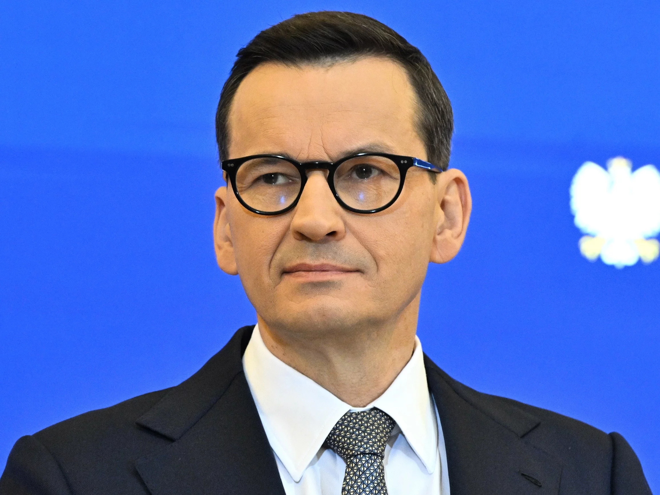 Premier Mateusz Morawiecki podczas konferencji prasowej w siedzibie KPRM w Warszawie