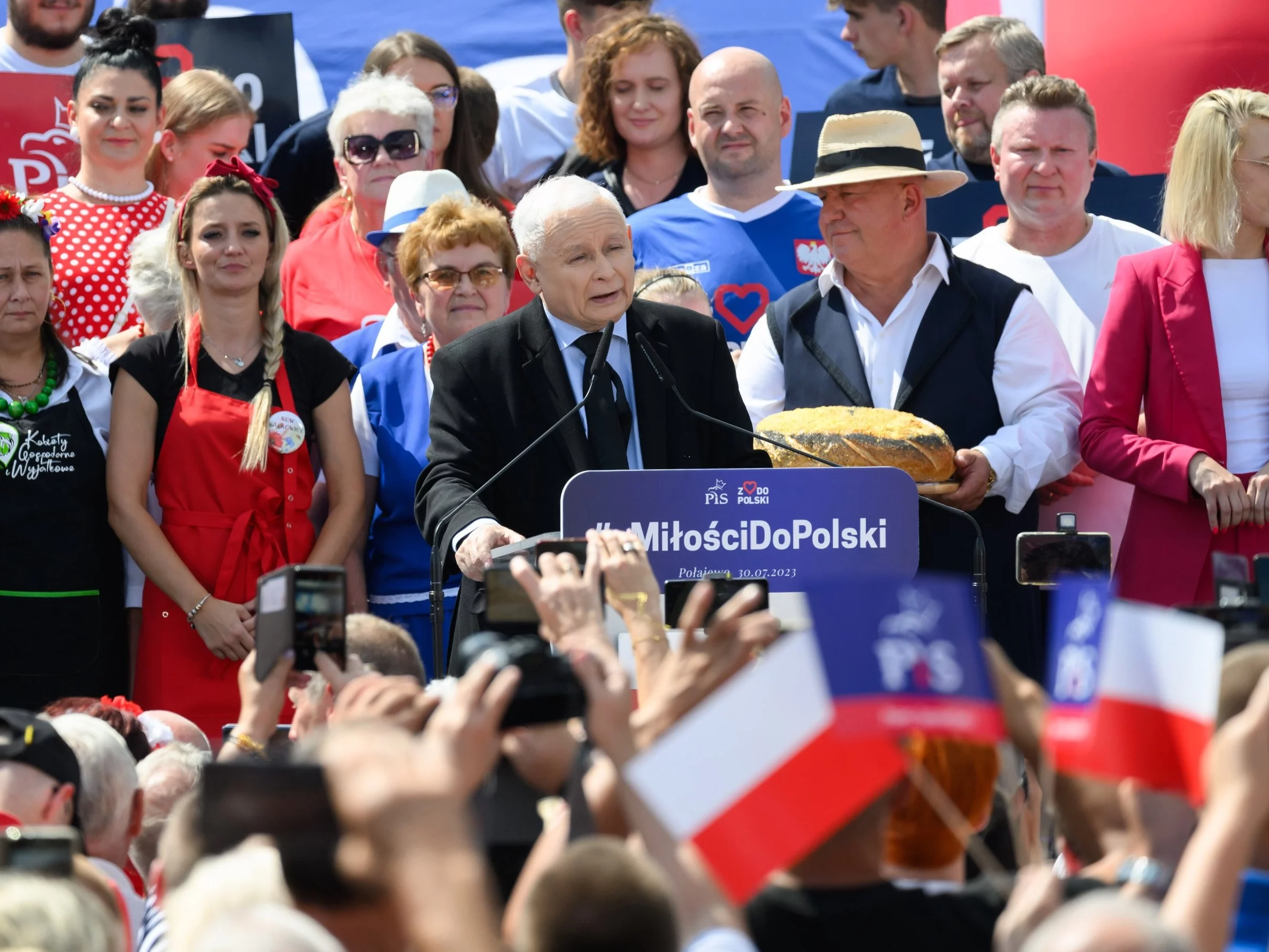 Jarosław Kaczyński podczas pikniku rodzinnego w Połajewie