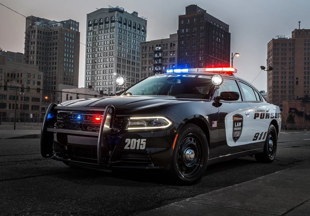 Dodge Charger Pursuit 2015 (zdj. ilustracyjne)