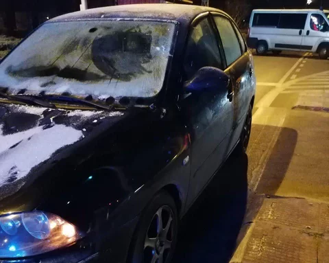 Kierowca w Sochaczewie jechał z zaszronioną szybą