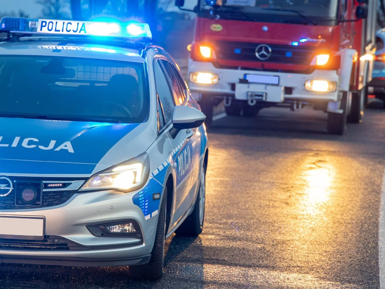 Kierowca nie żyje, pociągi stanęły. Dramat wydarzył się na przejeździe