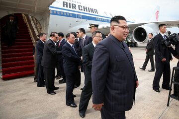 Kim Dzong Un po przylocie do Singapuru