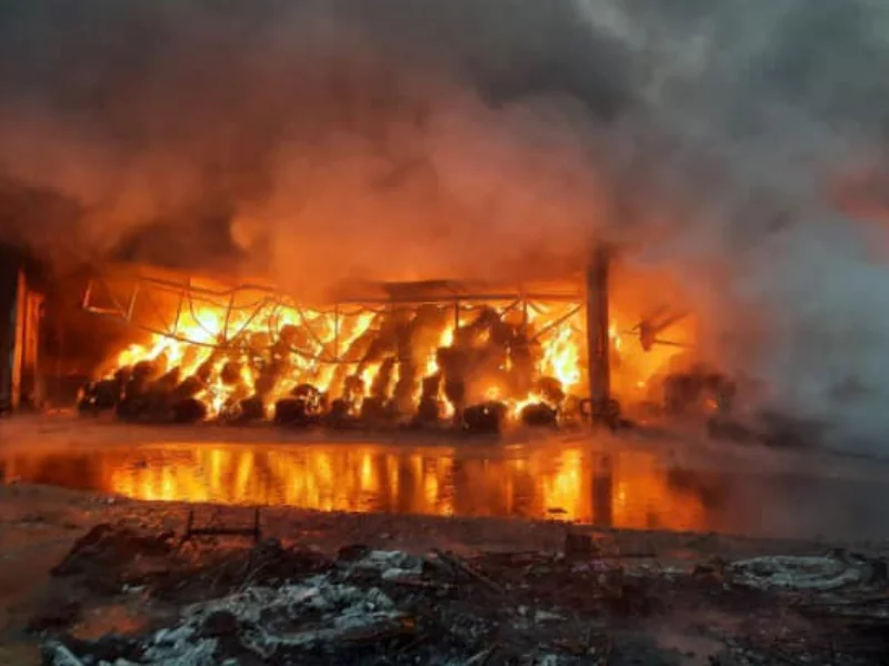 Pożar składowiska odpadów w Promniku