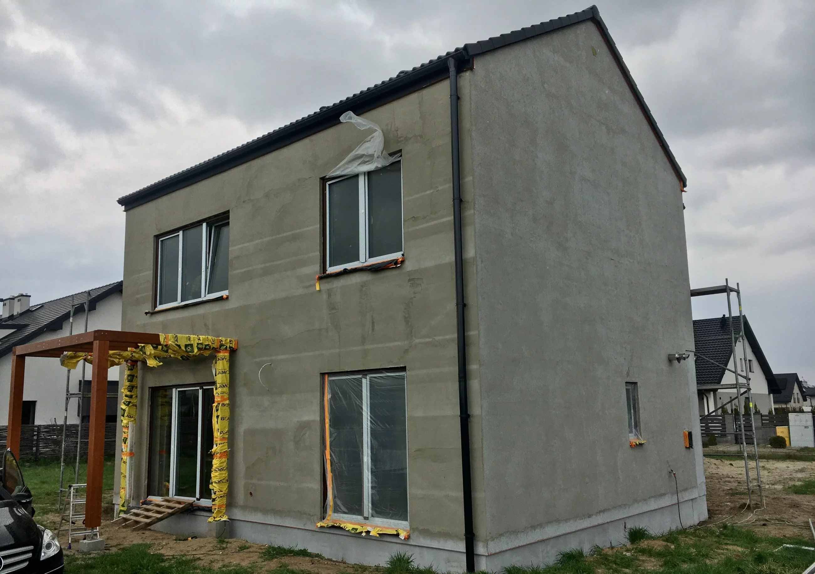 Budowa domu energooszczędnego w technologii prefabrykowanej przez firmę Domikon