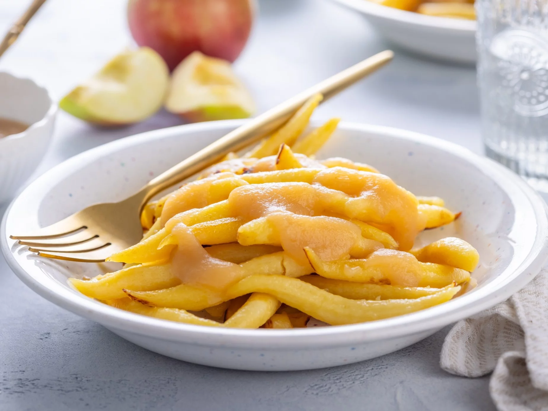 Knedliki z musem jabłkowym