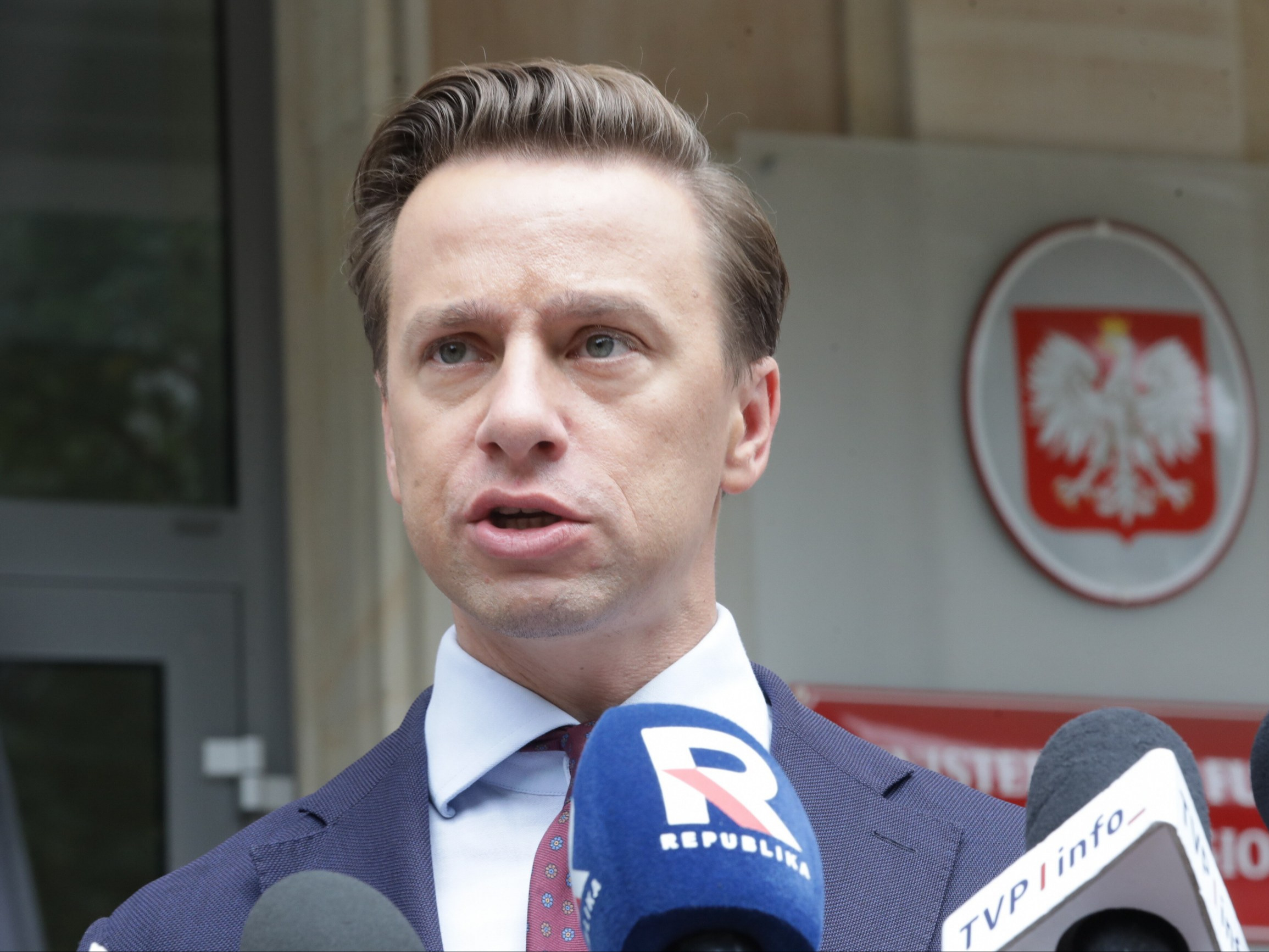 Konfederacja języczkiem u wagi. Polacy w sondażu mówią jednym głosem o zaskakującej koalicji