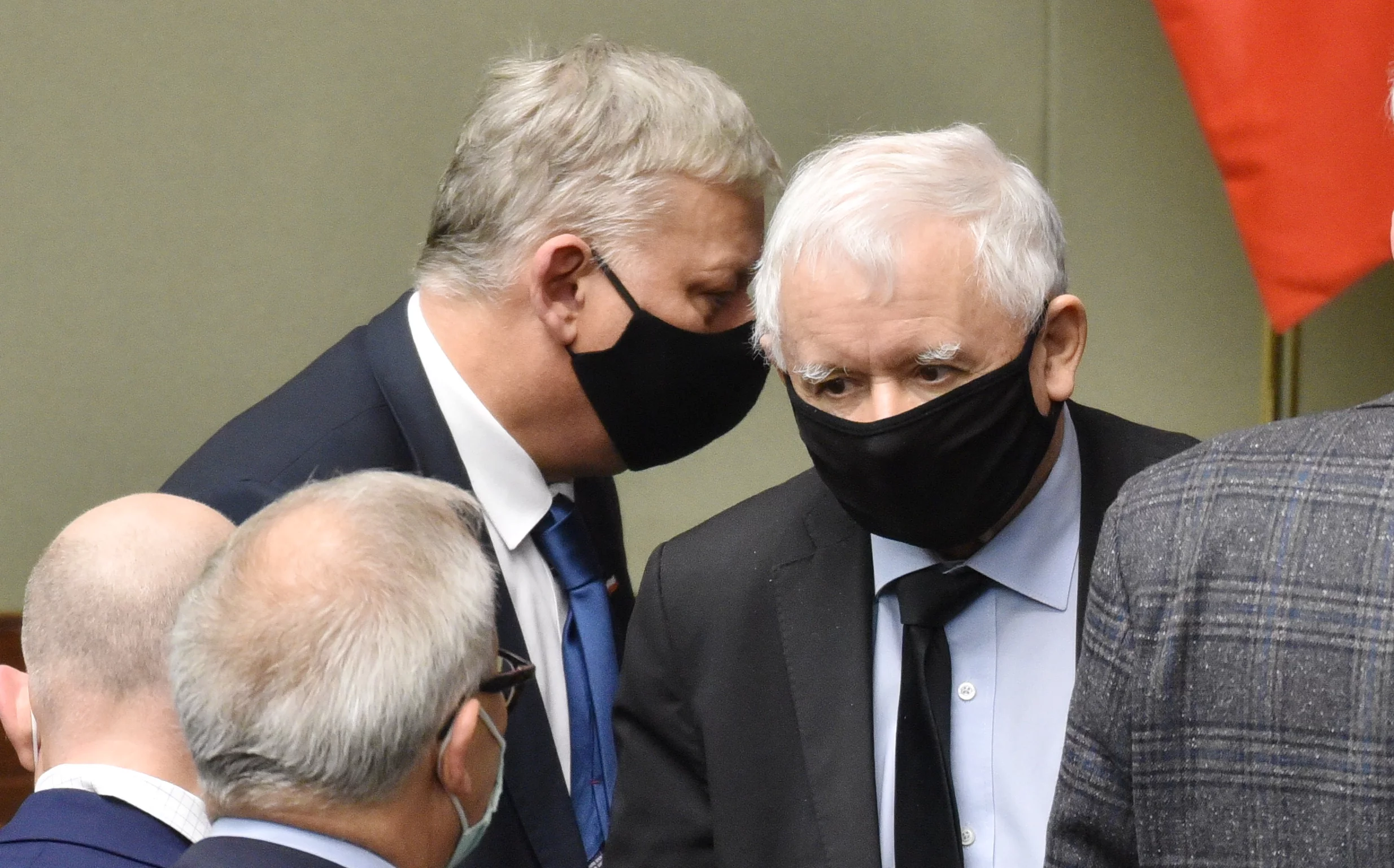 Politycy PiS w Sejmie, na zdjęciu Jarosław Kaczyński i Marek Suski