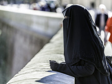Kobieta w nikabie, zdjęcie ilustracyjne