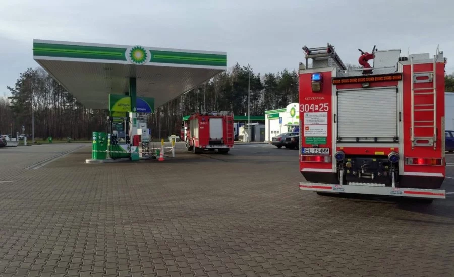Kolizja wydawała się niegroźna, a trzeba było ewakuować kilkadziesiąt osób