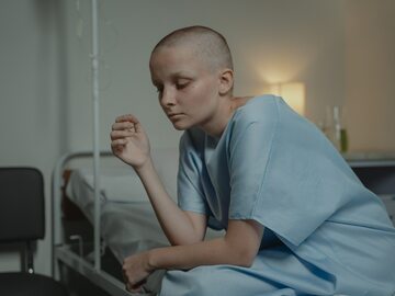 Kobieta z chorobą nowotworową