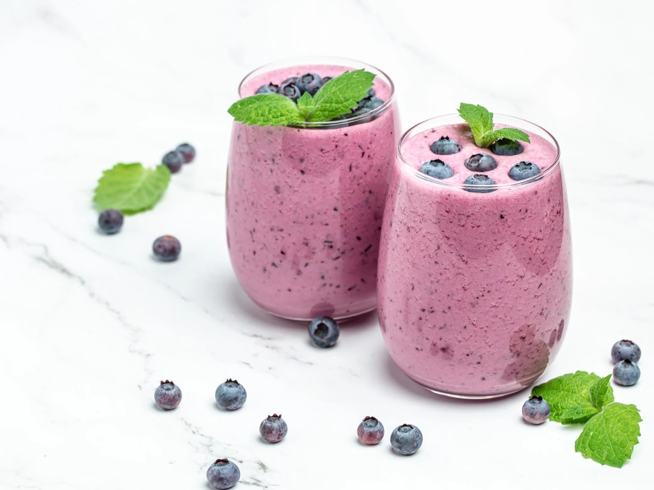 Już nie owsianka ani kanapki. Ten koktajl z twarogu syci aż do południa