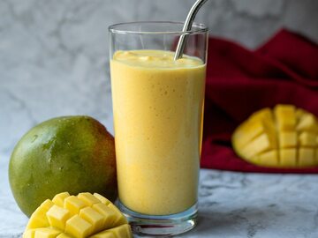 Koktajl z mango z kardamonem