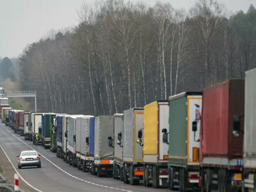 Kolejka ciężarówek, które chcą wjechać na Białoruś