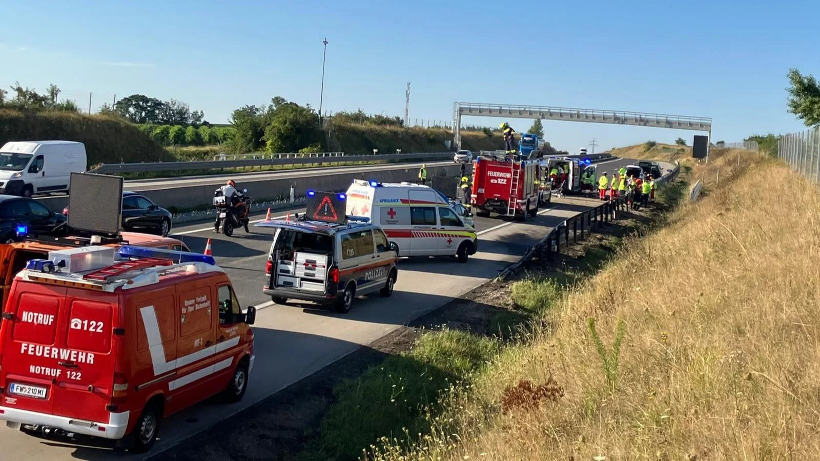 Wypadek na autostradzie A5 w pobliżu Gaweinstal w Austrii