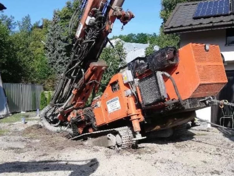 Maszyna, pod którą zapadła się ziemia