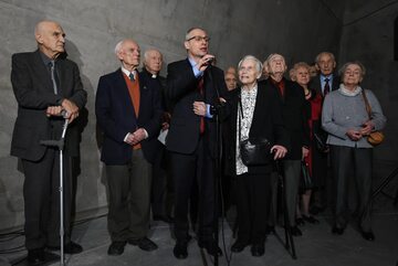 Kombatanci na otwarciu Muzeum II Wojny Światowej w Gdańsku