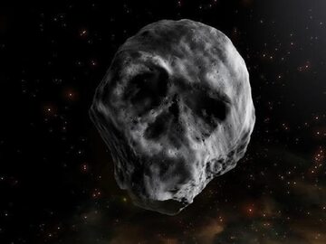 Kometa przypominająca czaszkę