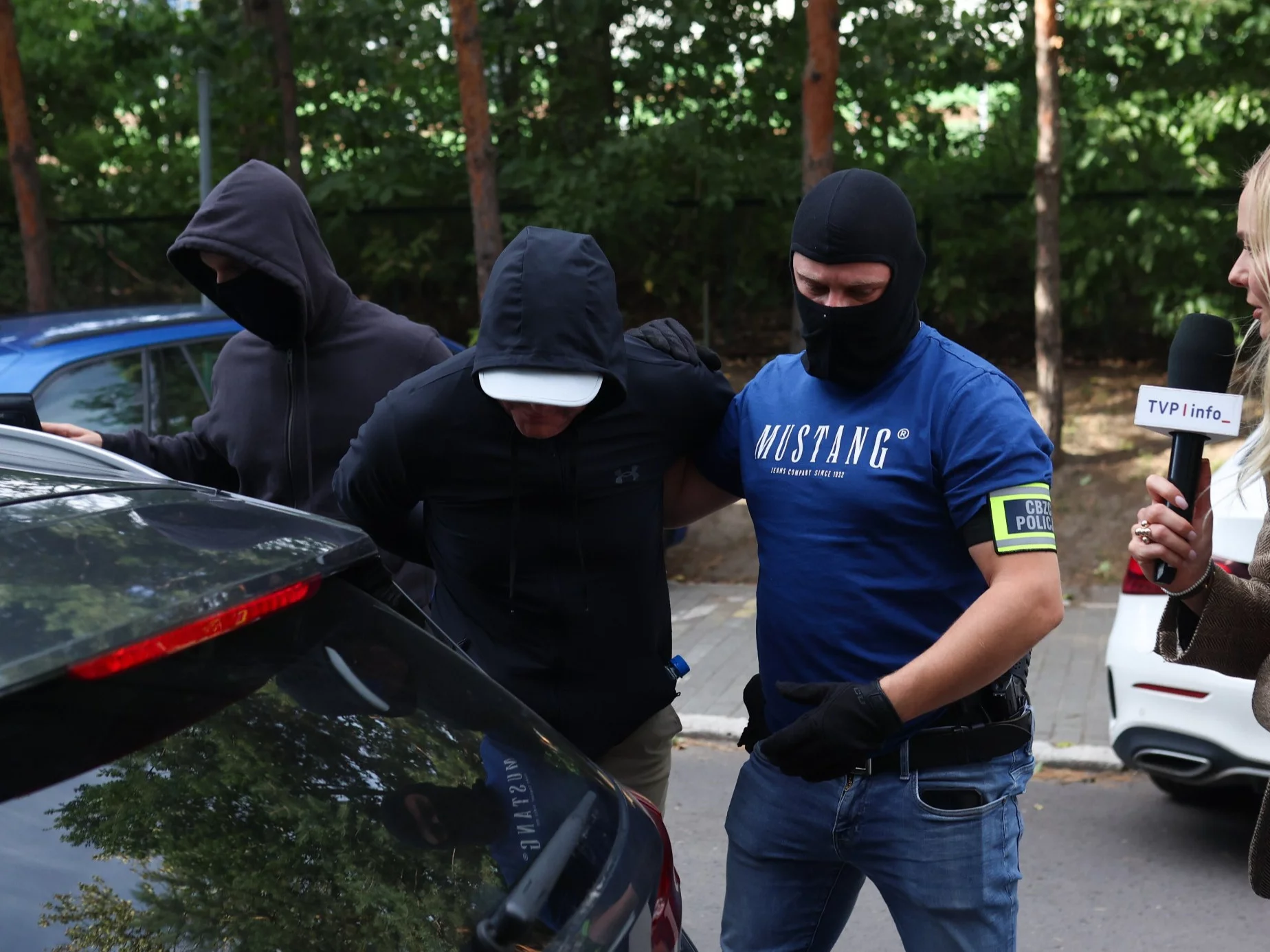 Roman Ż. (3P) podczas doprowadzenia na posiedzenie aresztowe do Sądu Rejonowego w Katowicach