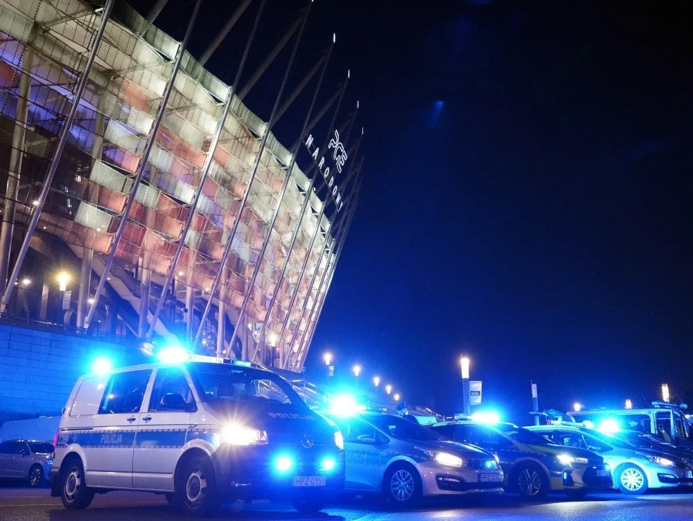 Policja zabezpieczająca wydarzenie na Stadionie Narodowym