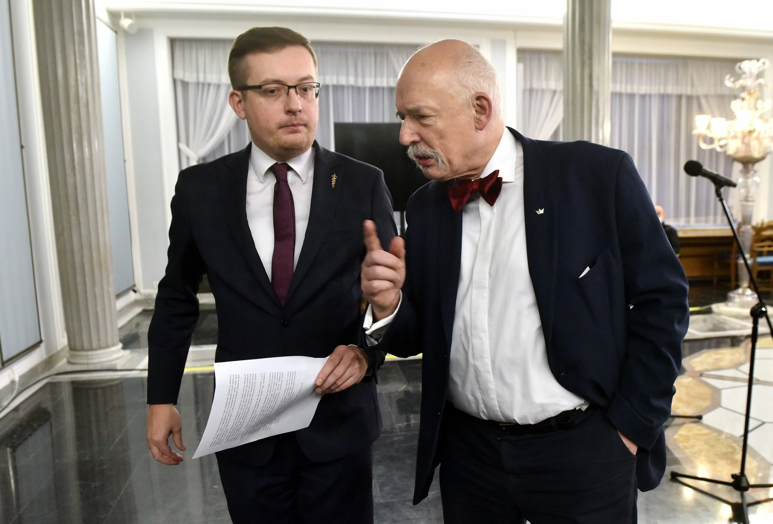 Posłowie Konfederacji: Robert Winnicki i Janusz Korwin-Mikke