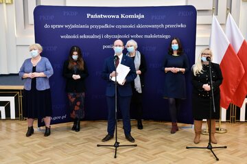 Konferencja komisji ds. pedofilii