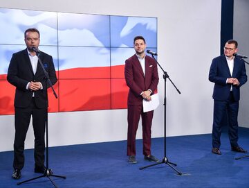 Konferencja polityków PiS. Od lewej Rafał Bochenek, Patryk Jaki i Paweł Szefernaker