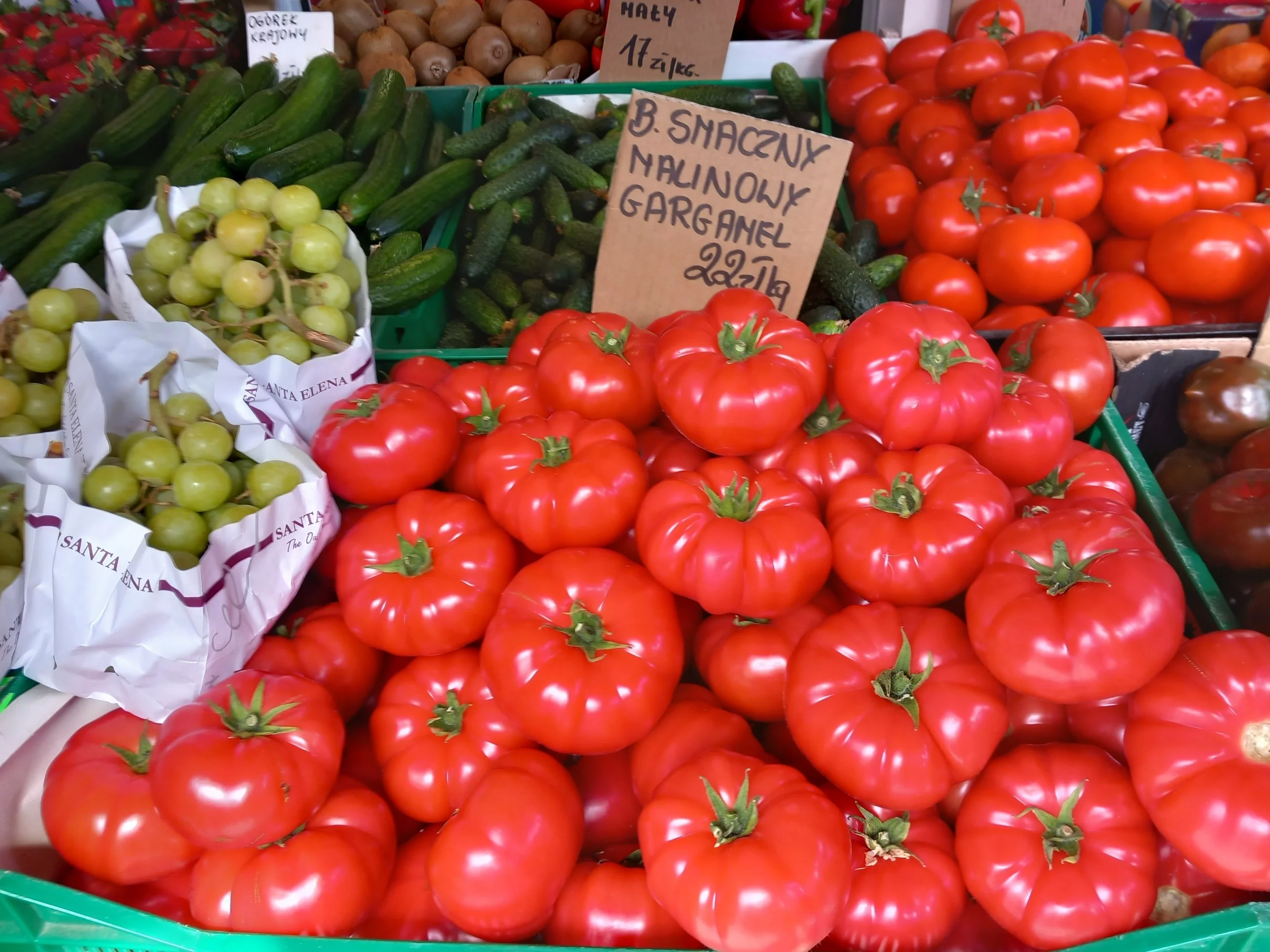 Ceny warzyw i owoców na warszawskich bazarach