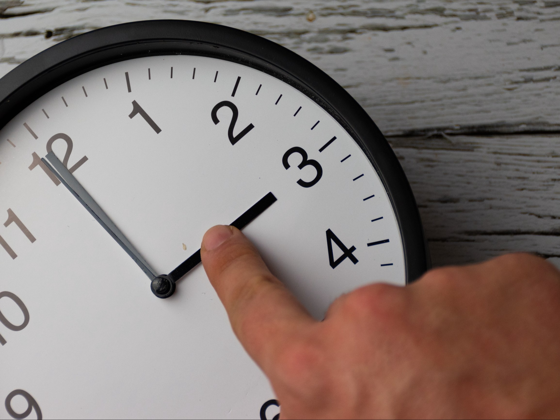 Koniec zmiany czasu? Polacy stawiają sprawę jasno