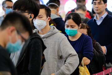 Kontrole na lotniskach po wybuchu epidemii koronawirusa