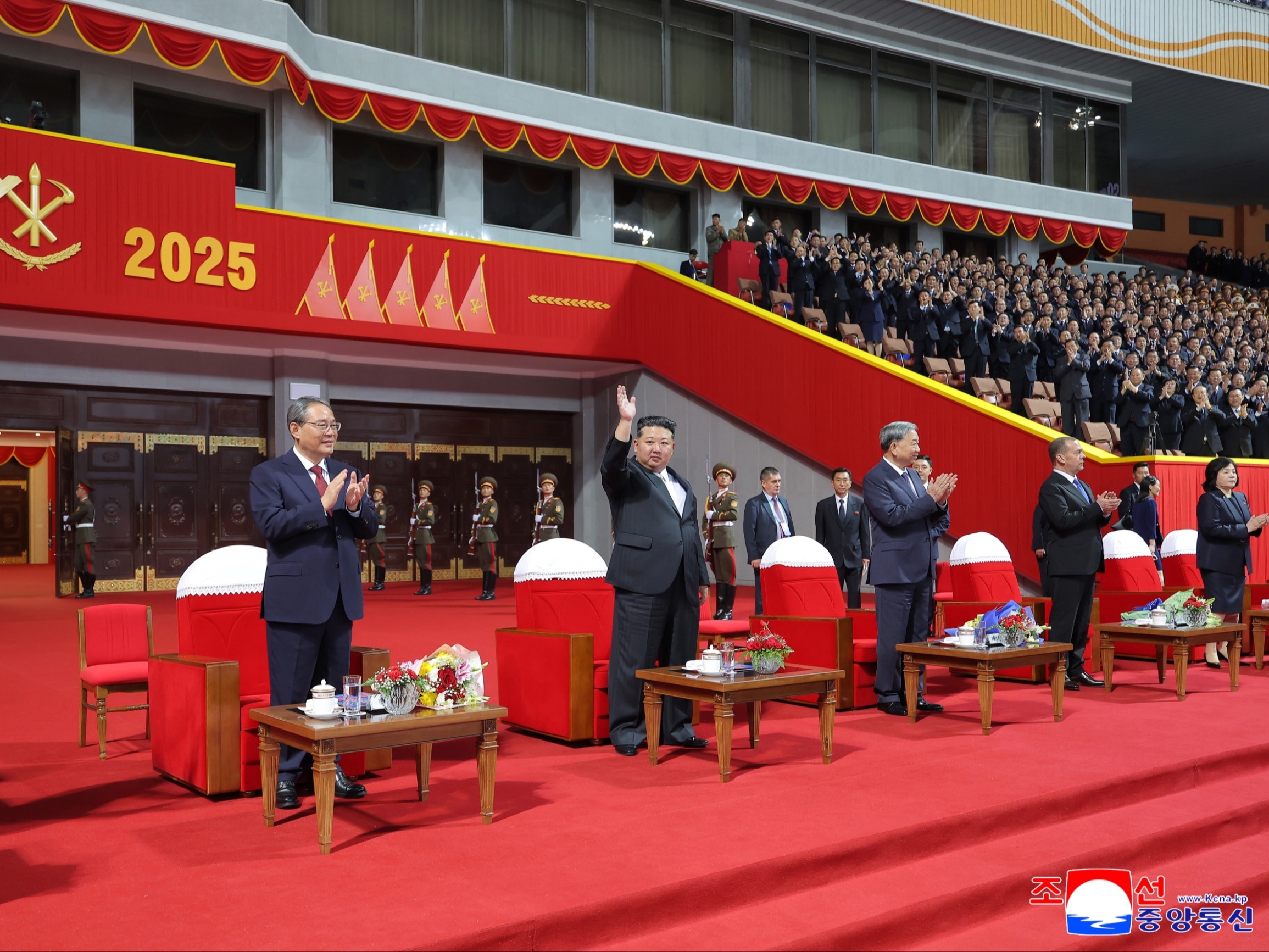 Korea Północna świętuje. Kim Dzong Un: Przekształcę ten kraj
