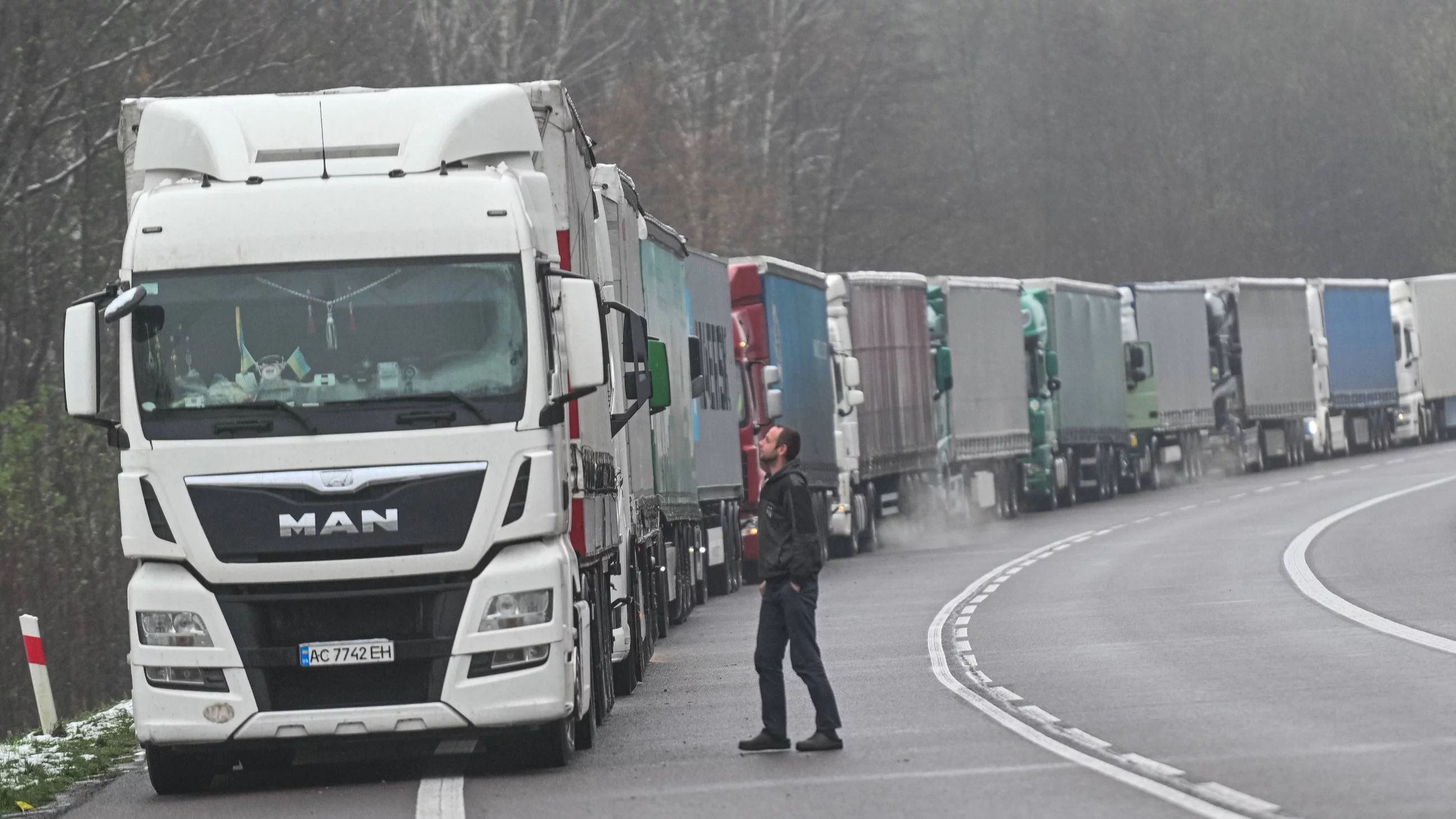 Korek na 24 kilometry. To efekt przedświątecznej gorączki