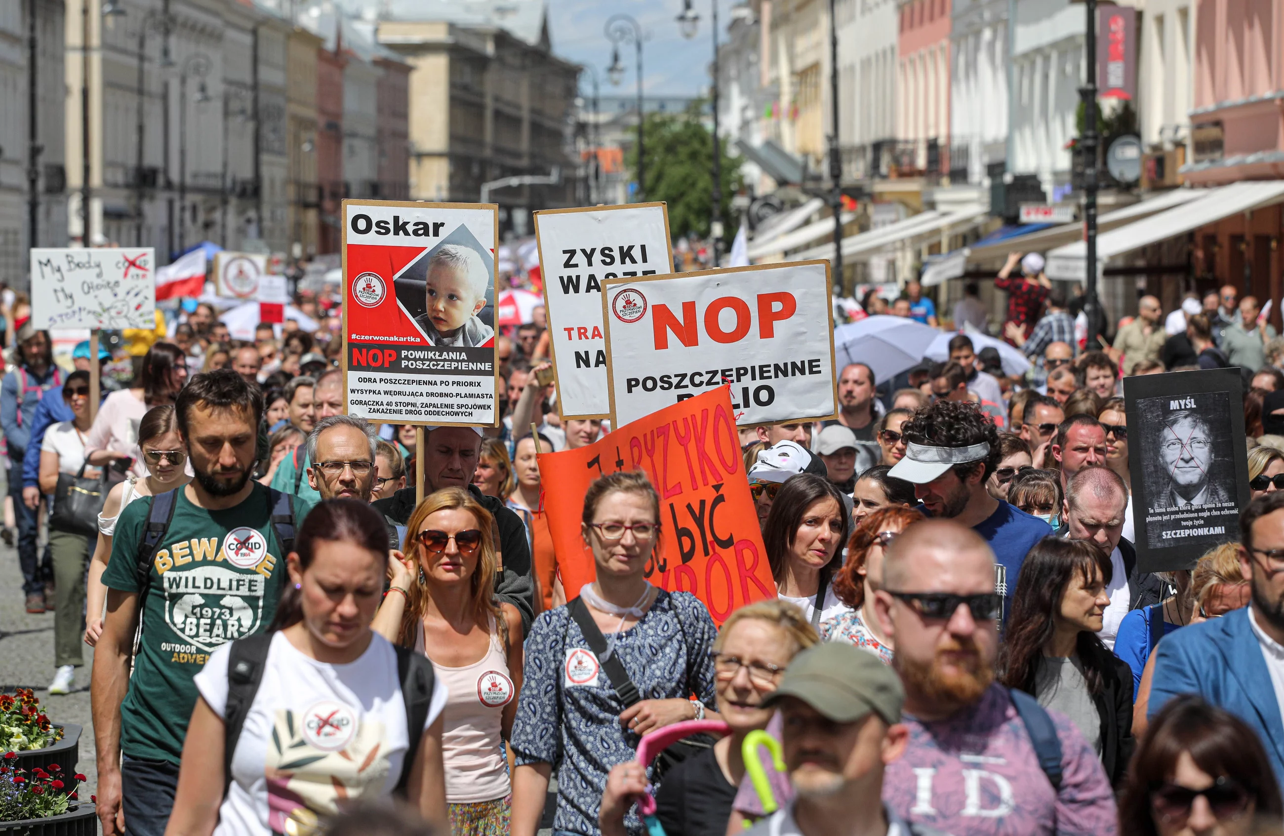 Protest antyszczepionkowców w Warszawie w 2020 roku