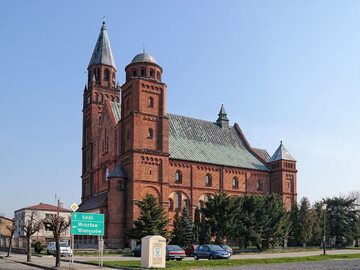 Kościół pw św. Piotra i Pawła w Lututowie